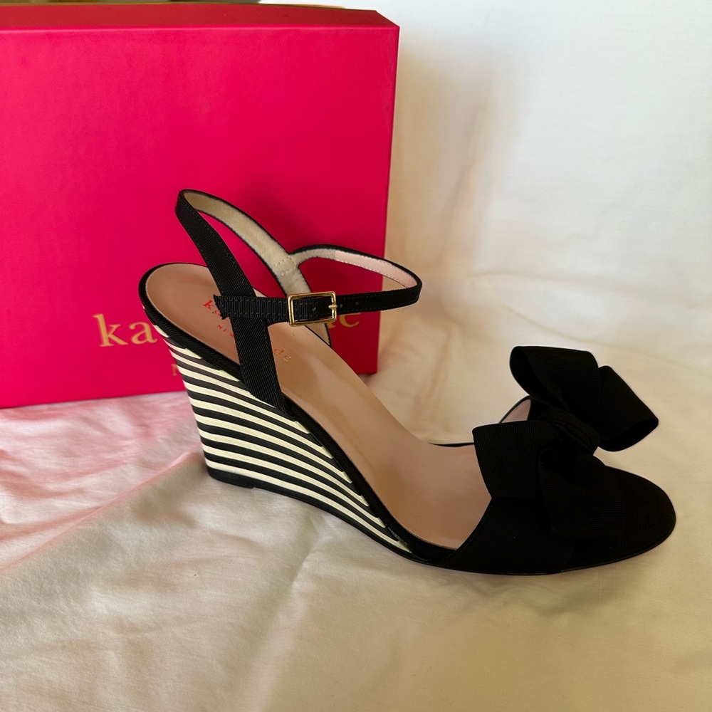 Kate Spade Black and White Wedge Sandal with Bow, New Without Tags, Size 9.5 W